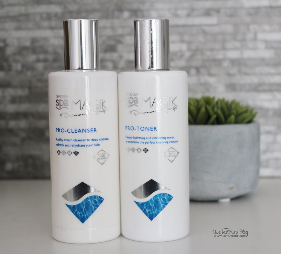 Dead Sea Spa Magik Cleanser and toner duo from Beauty Expert Natural collection kit + Discount code