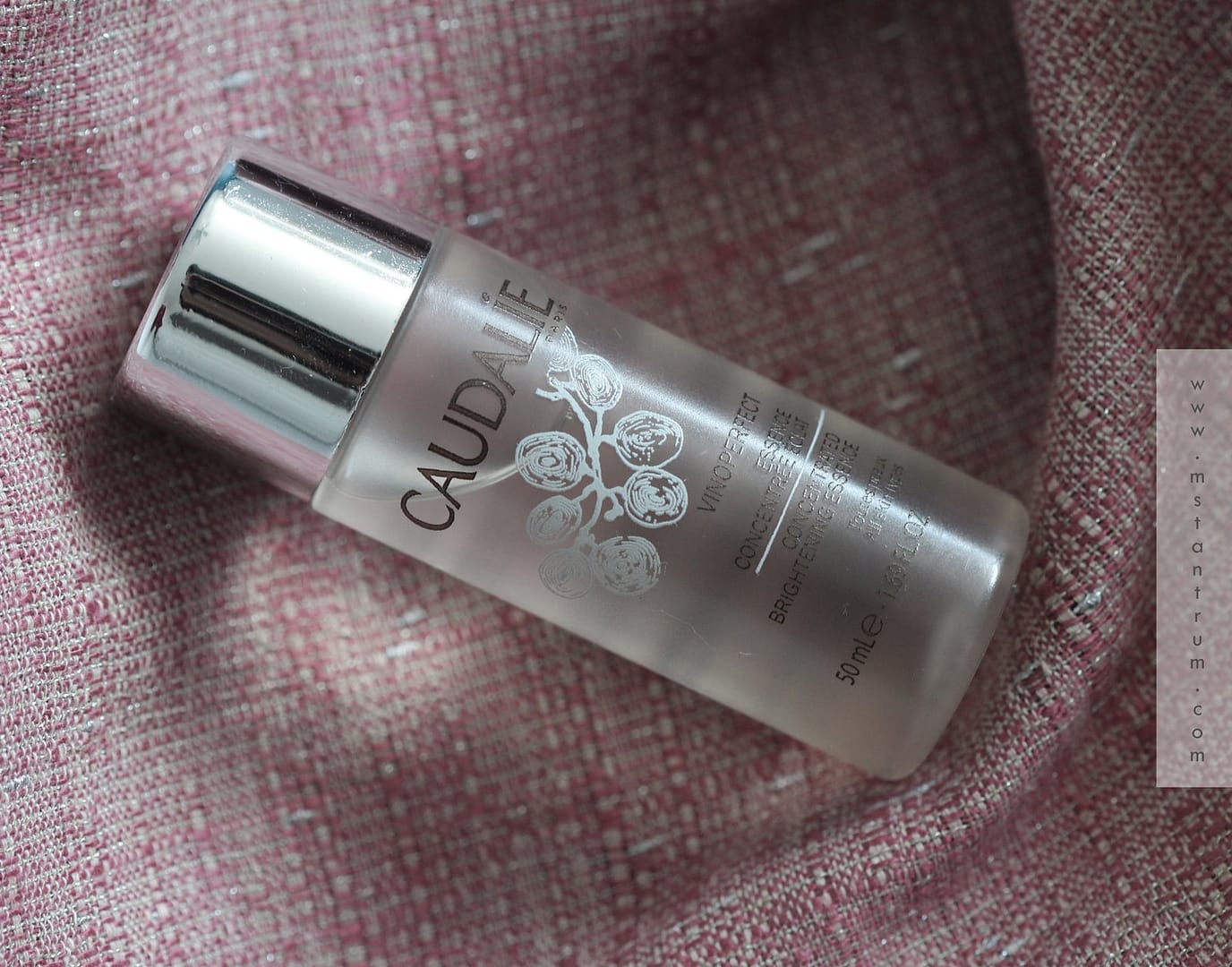 Caudalie VinoPerfect Concentrated brightening essence on www.thatseptembermuse.com