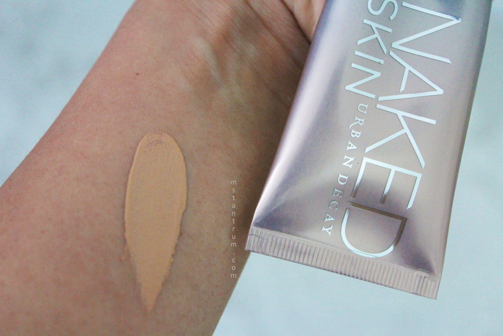 Urban Decay Naked Skin One & Done Hybrid complexion perfector