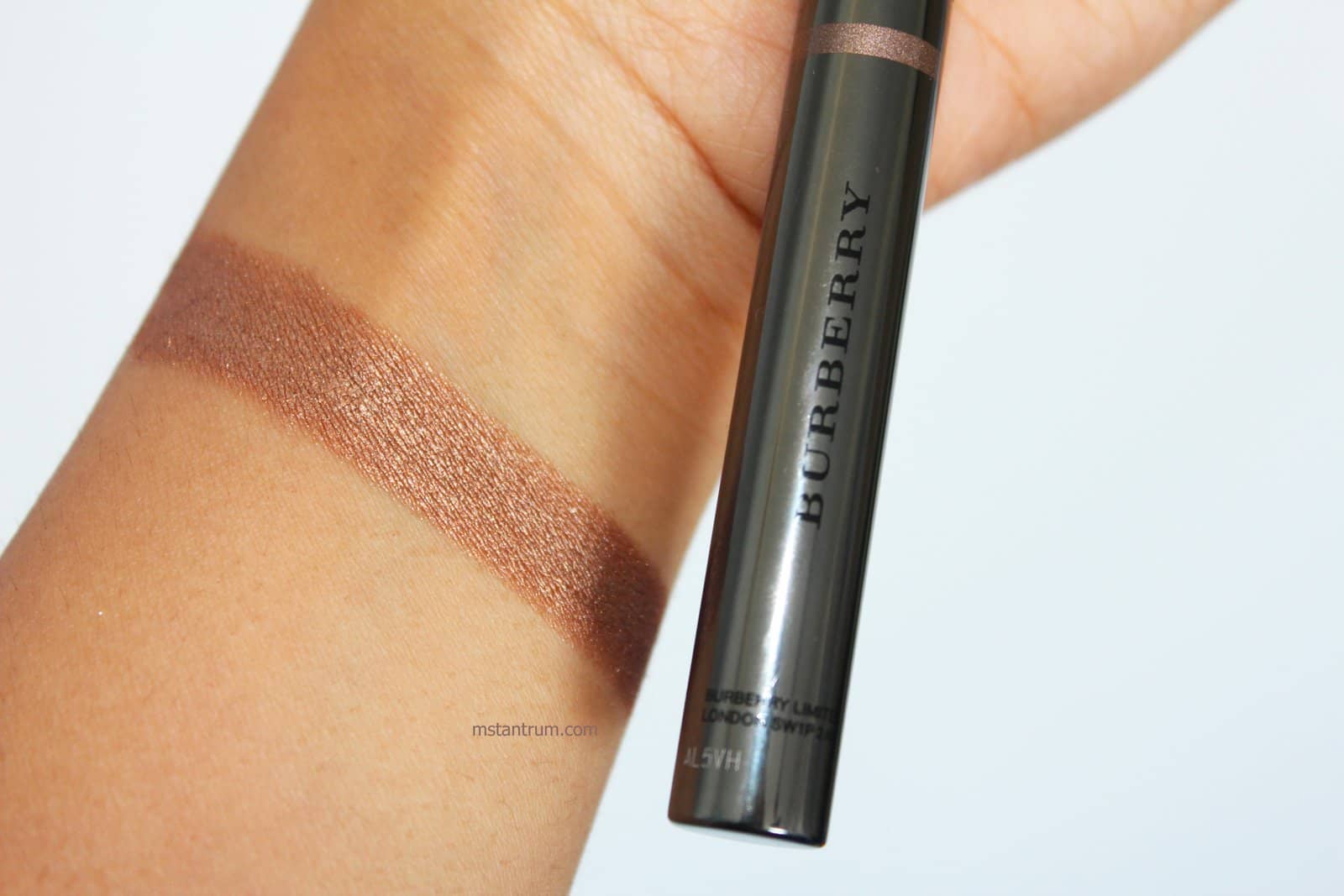 burberry pale copper eyeshadow stick swatch with Flash