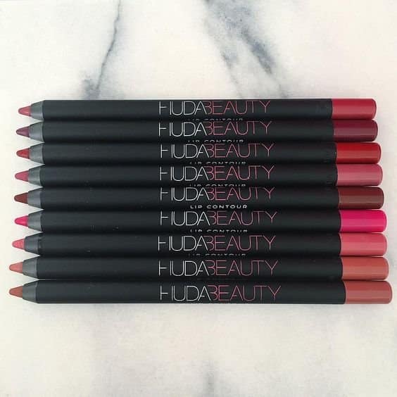 huda beauty lip contour pencils review (pic credit: Huda Beauty instagram)