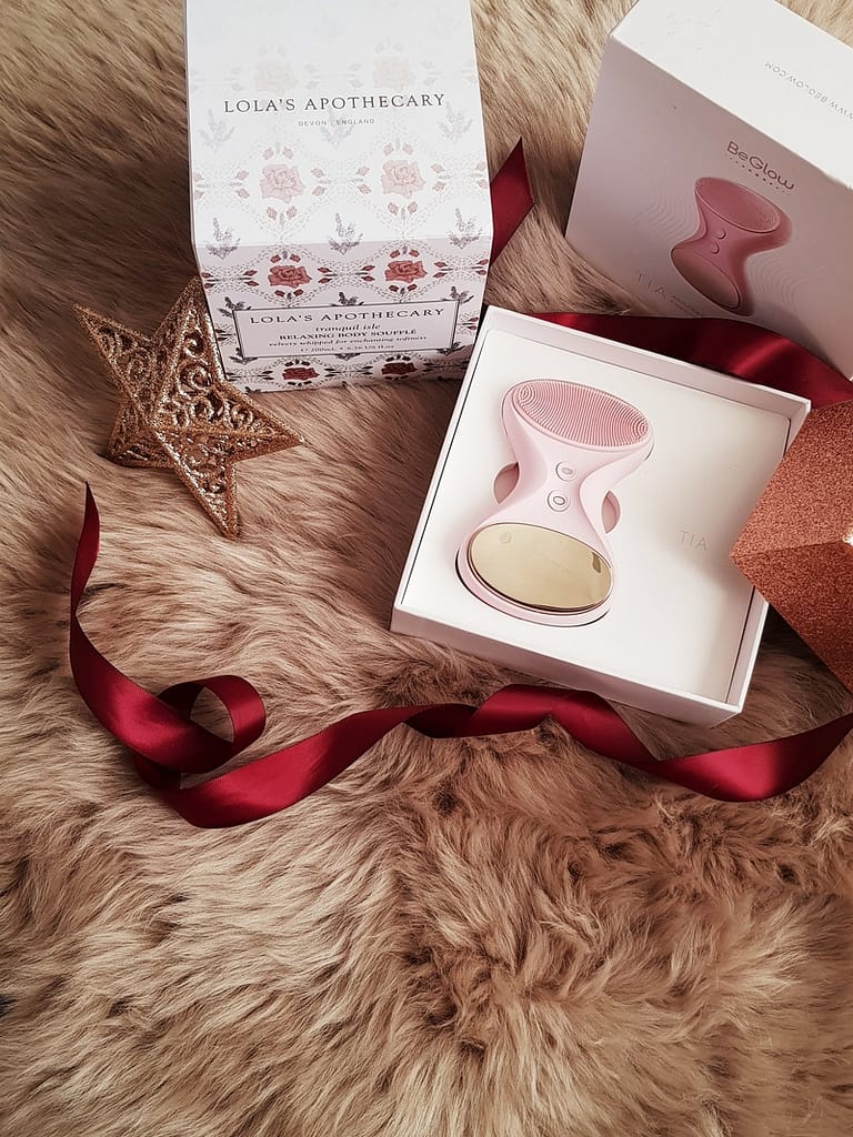 Lola's Apothecary gifts and BeGlow All-in-one Sonic skincare device - Ms Tantrum Blog