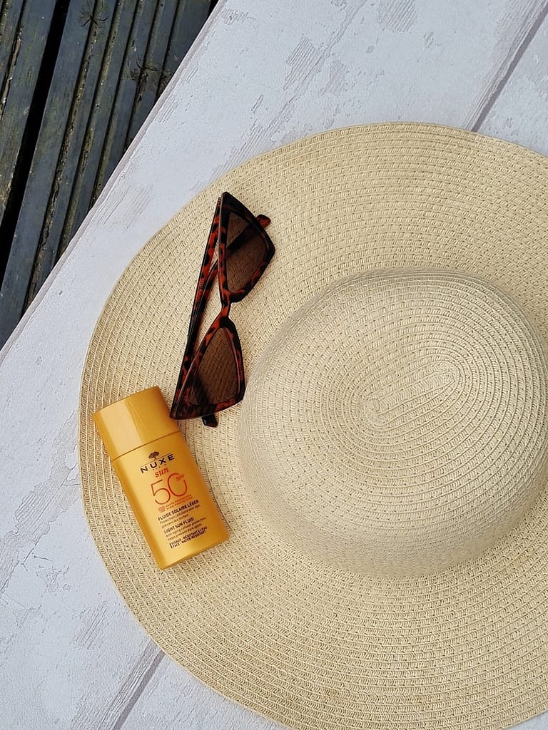 Exploring the Benefits of Sunscreen-Infused Products